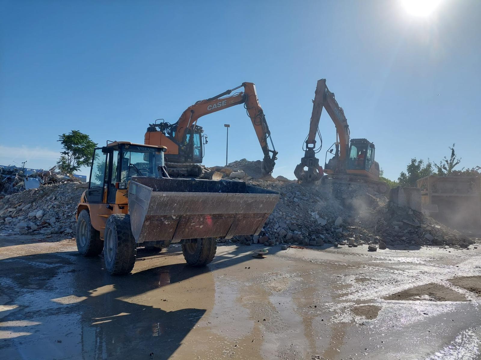 Machines modernes utilisées suite à une démolition Rub' Environnement